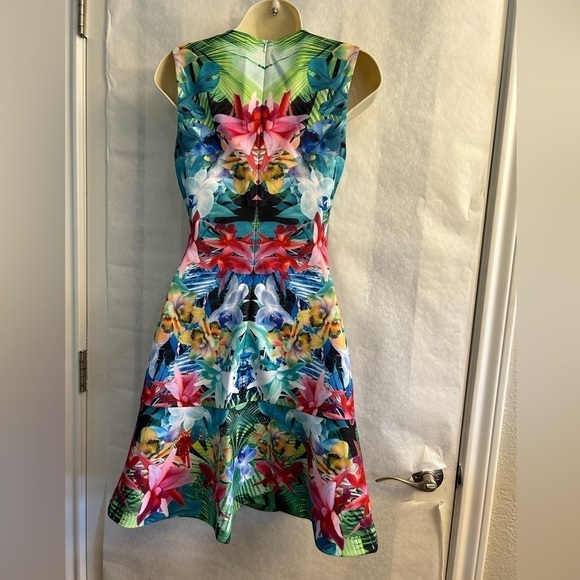 Karen Millen tropical print sleeveless scuba skater dress multi NWT Sz-4 T1 - Picture 10 of 15